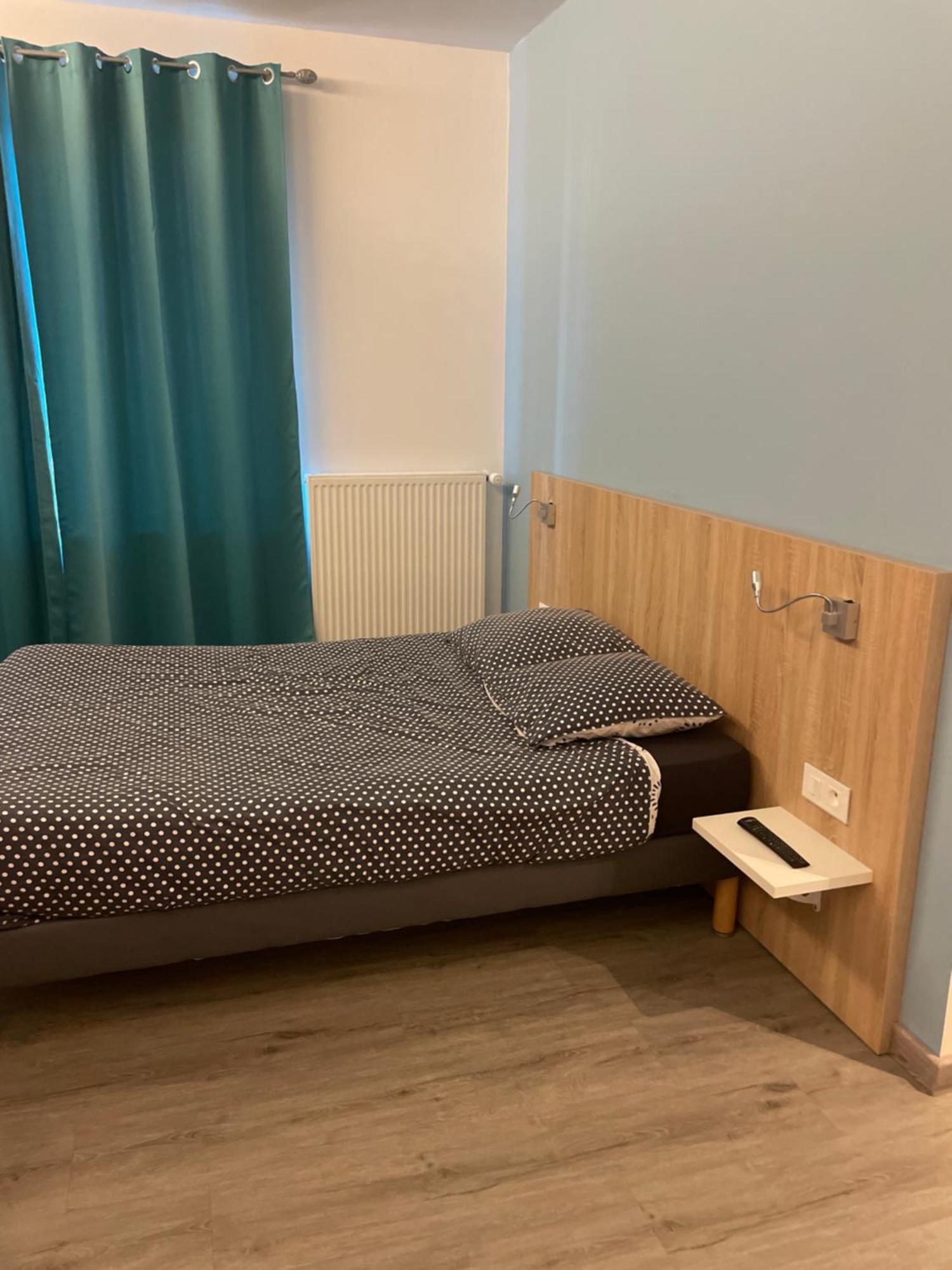 Le Grand Cerf Hotel Carignan Eksteriør billede